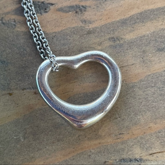 Tiffany & Co Elsa Peretti Floating Heart Necklace - Picture 3 of 3